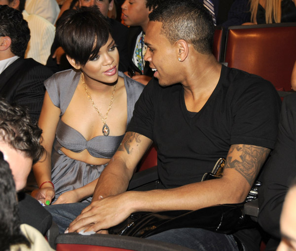 They're saying that Breezy whipped Rihanna's ass with his fist and left her