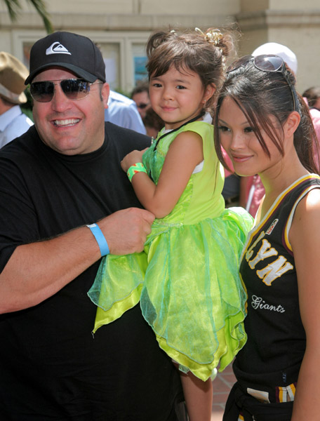 Actor Kevin James daughter SiennaMarie and wife actress Steffiana De La 