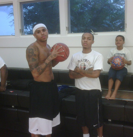 Chris Brown 2009 on Chris Brown And Bow Wow Were At Shaq   S The Other Day Getting Their B